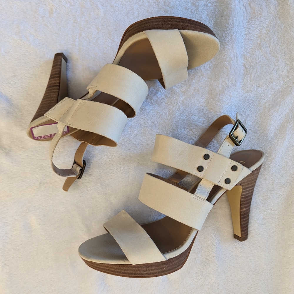 🥂 Leather heeled sandals, Off White